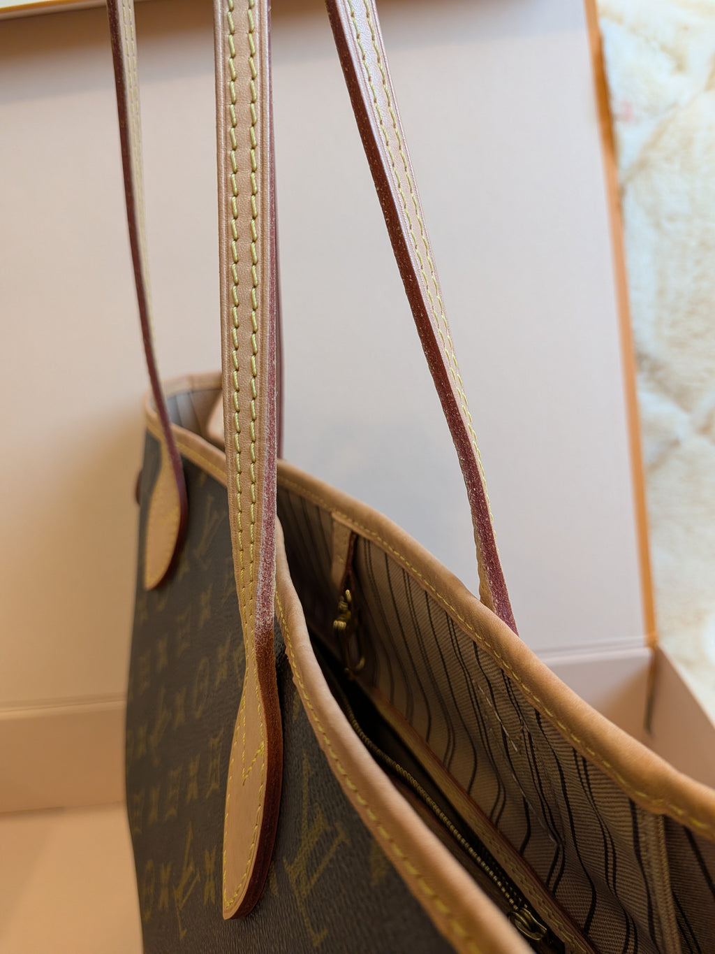Louis Vuitton Neverfull MM Monogram Canvas (NFC)