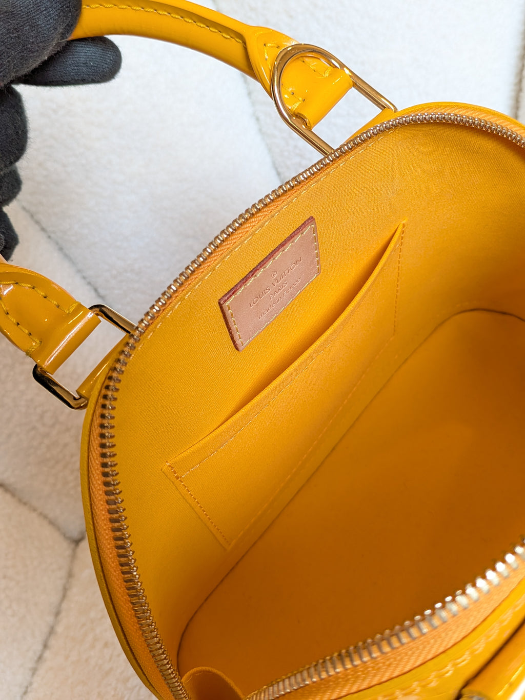 Louis Vuitton Bb Alma Vernis Monogram Juane Passion Yellow