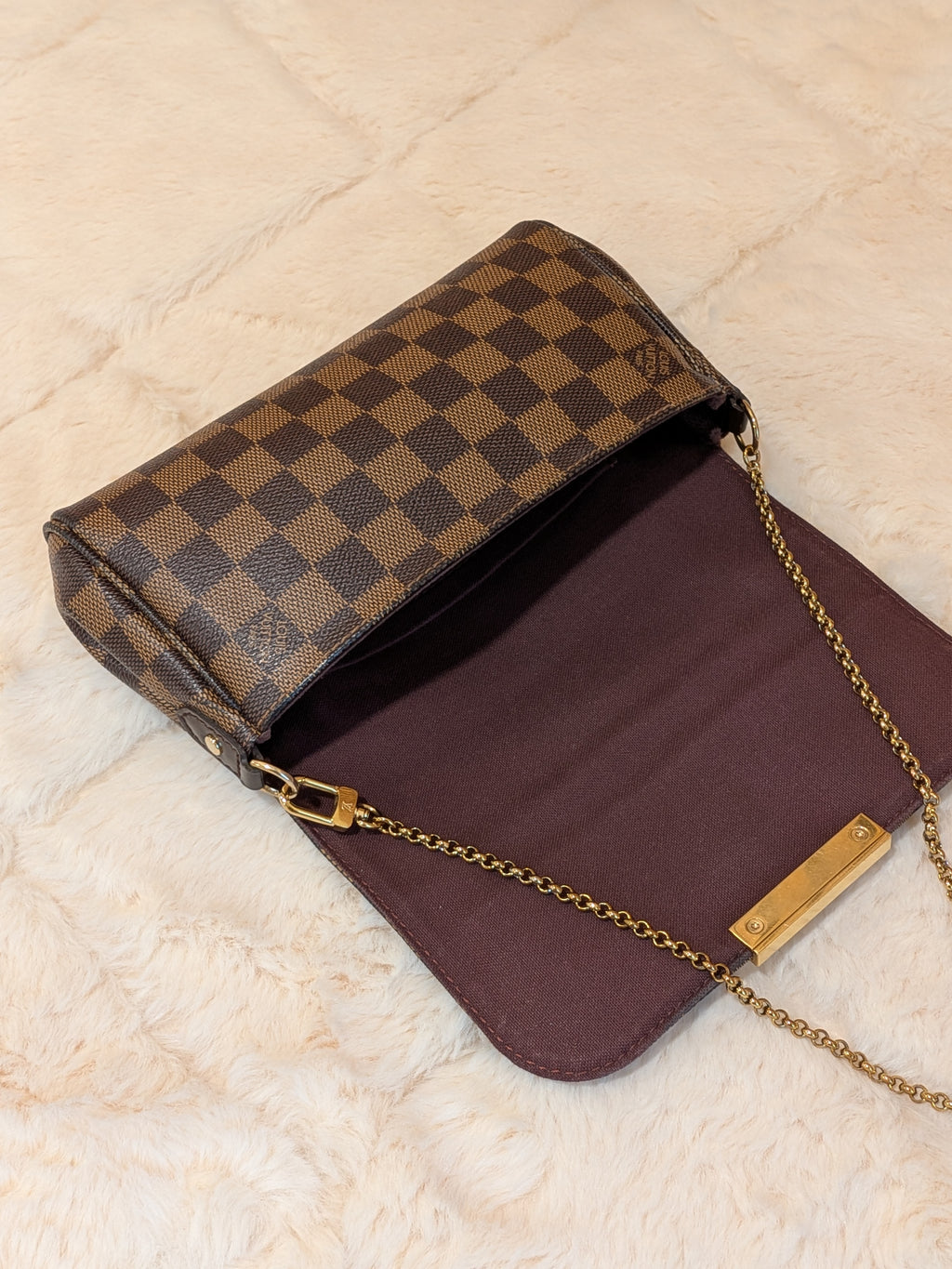 Louis Vuitton Favorite PM Damier Ebene Clutch Sling Bag