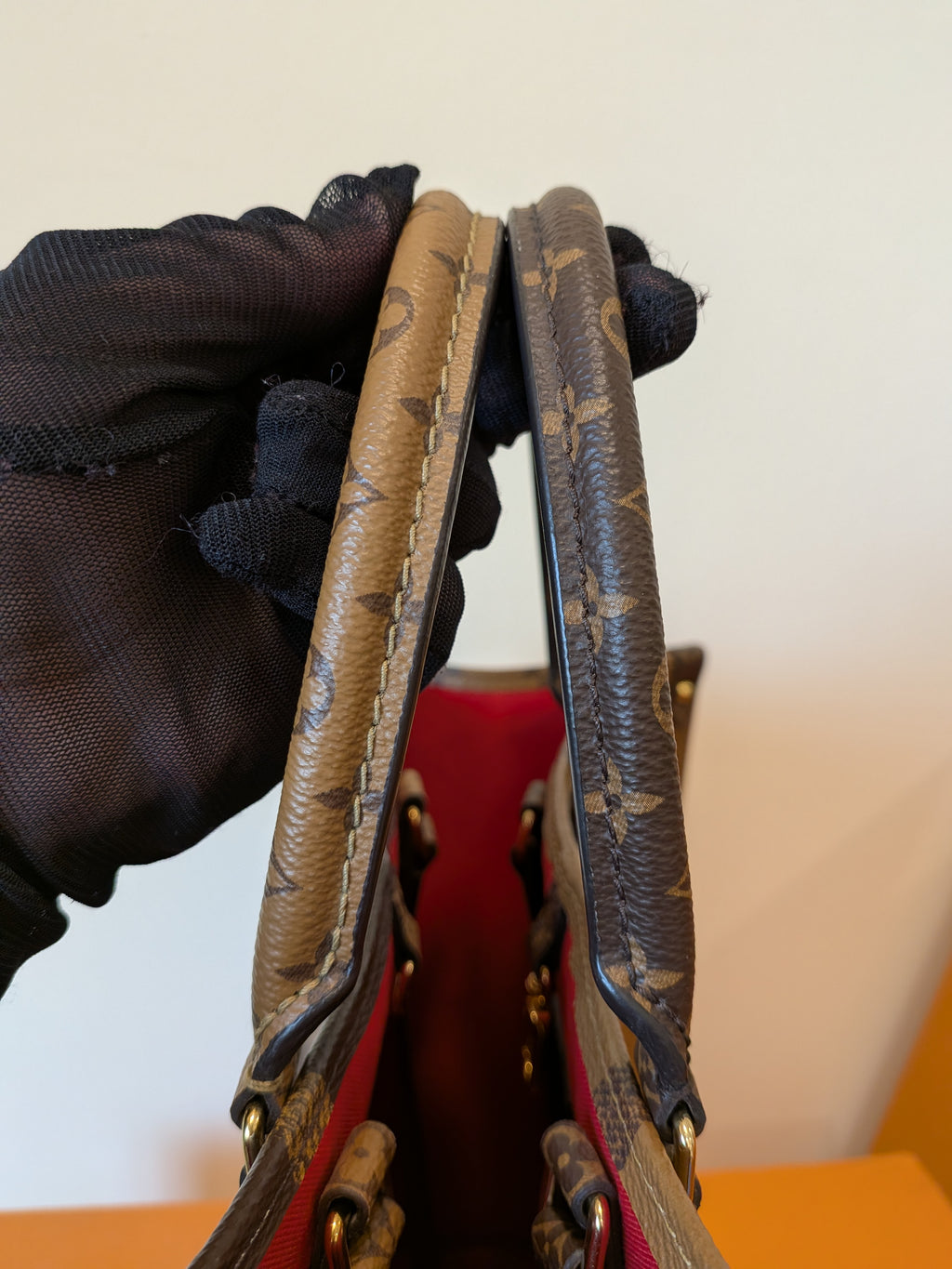 Louis Vuitton On The Go Gm Reverse Giant Monogram