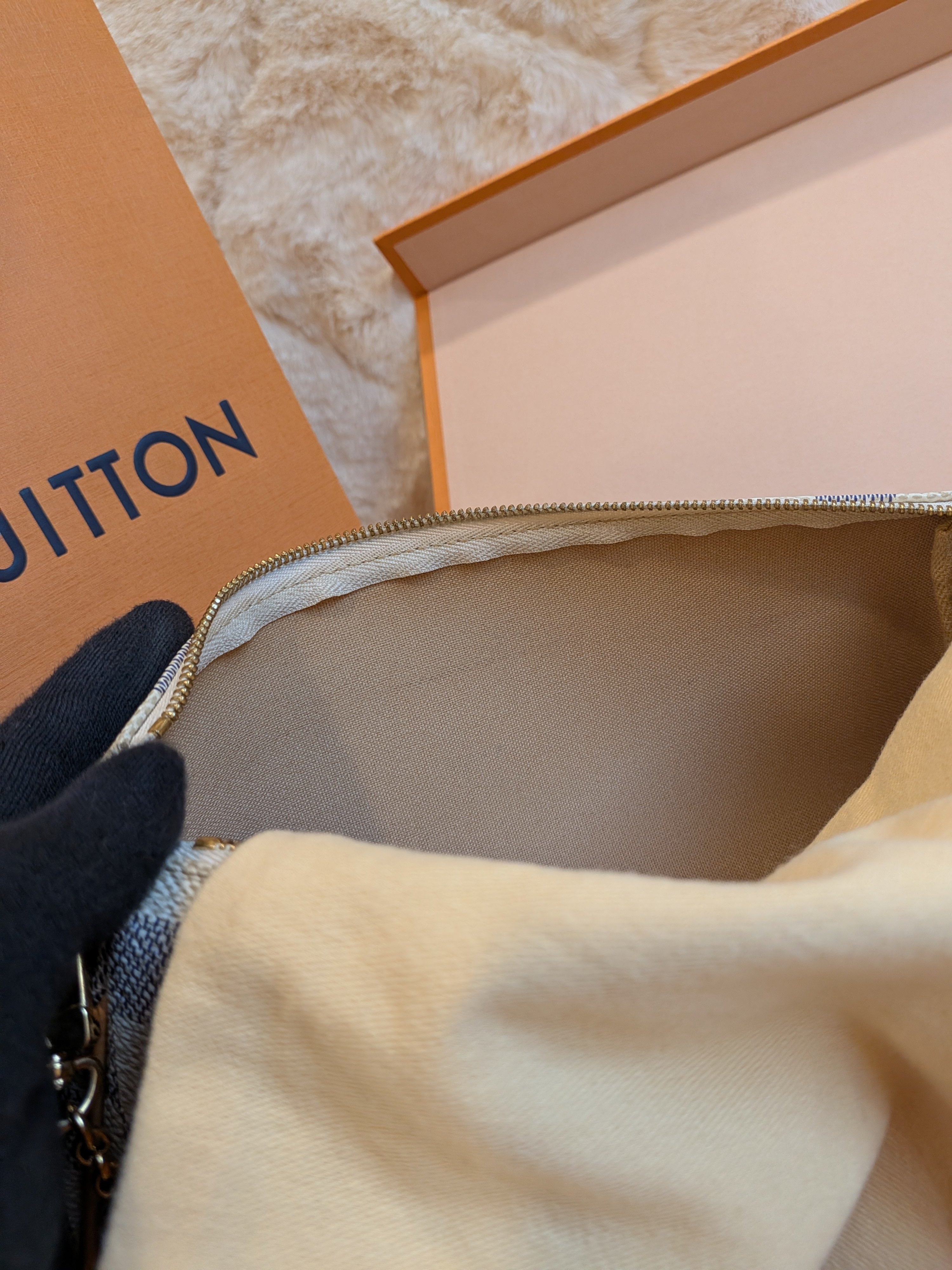 Louis Vuitton Eva Clutch Sling Bag Damier Azur