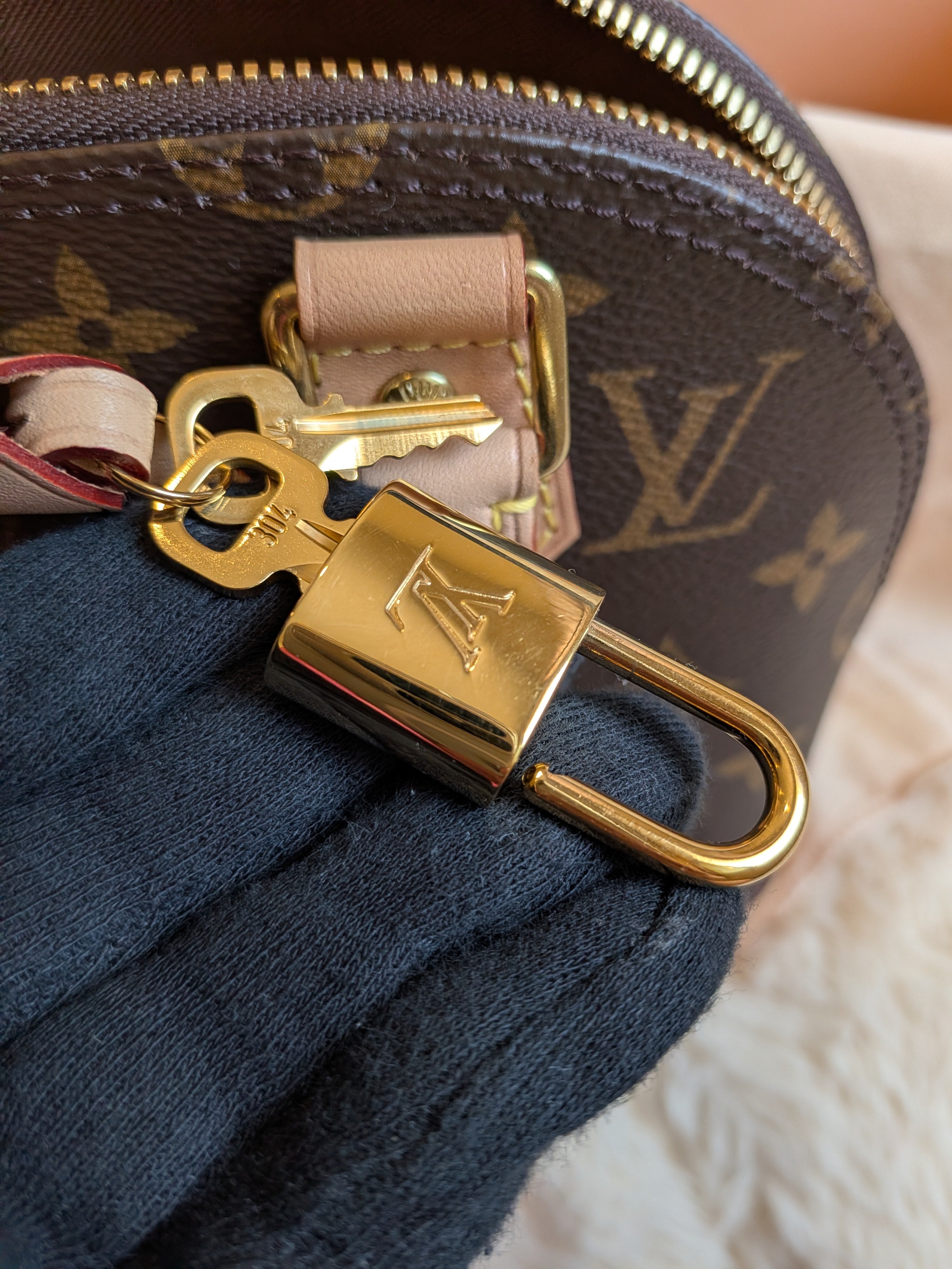 Louis Vuitton Bb Alma Monogram Canvas