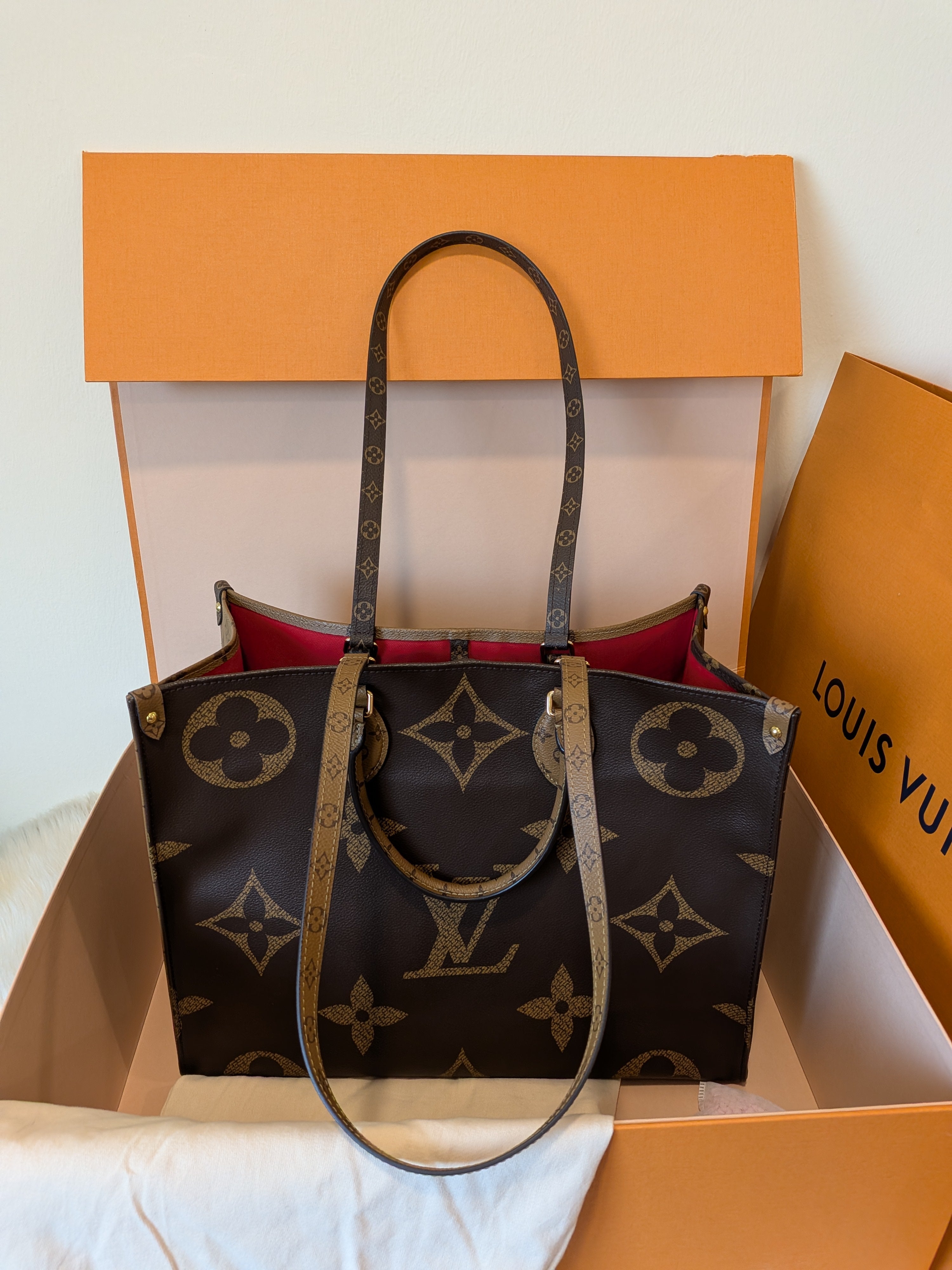 Louis Vuitton On The Go Gm Reverse Giant Monogram