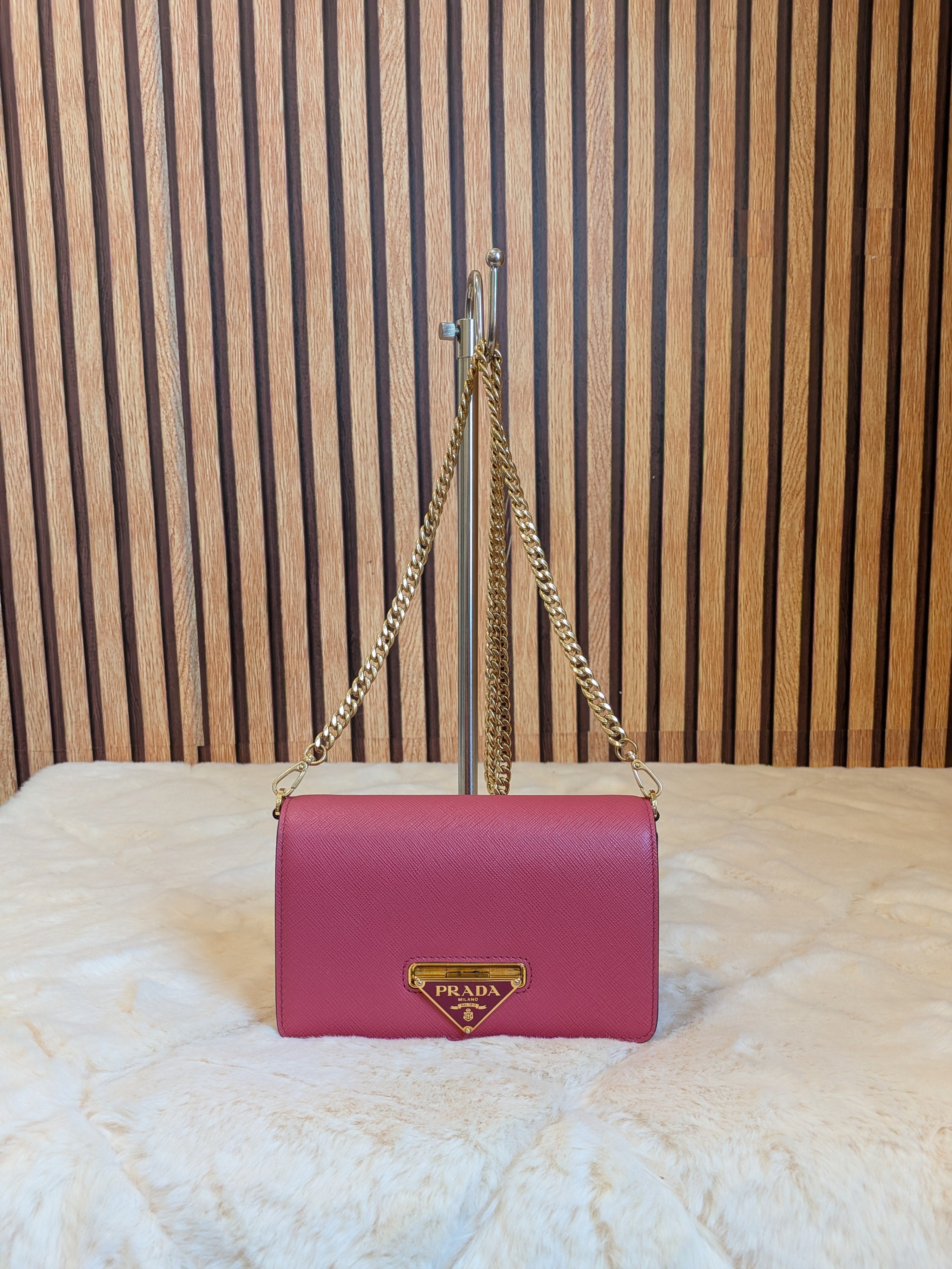 Prada WOC Saffiano Lux Flip Lock Peonia Pink