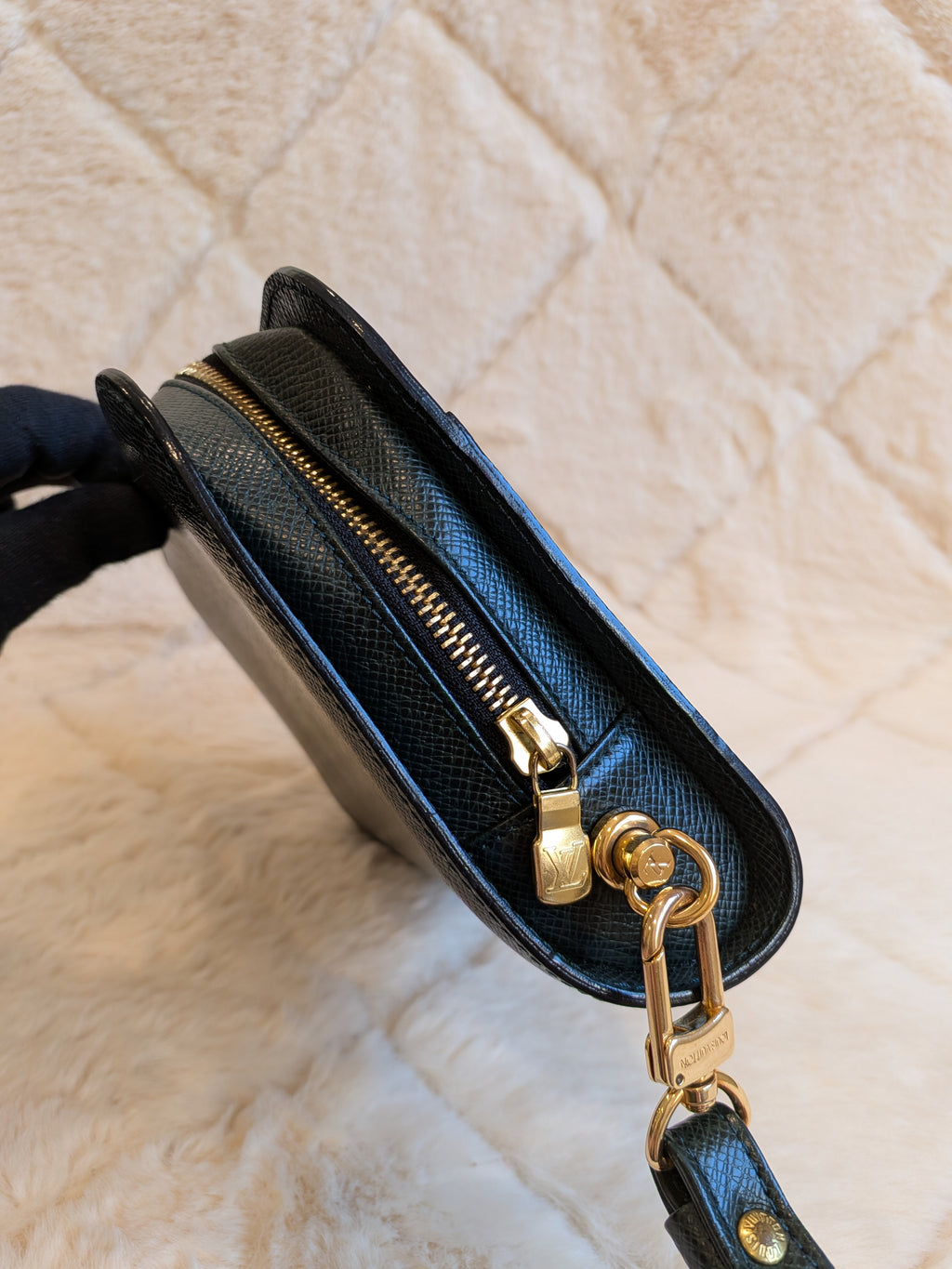 Louis Vuitton Baikal Wristlet Clutch Taiga Leather Dark Green