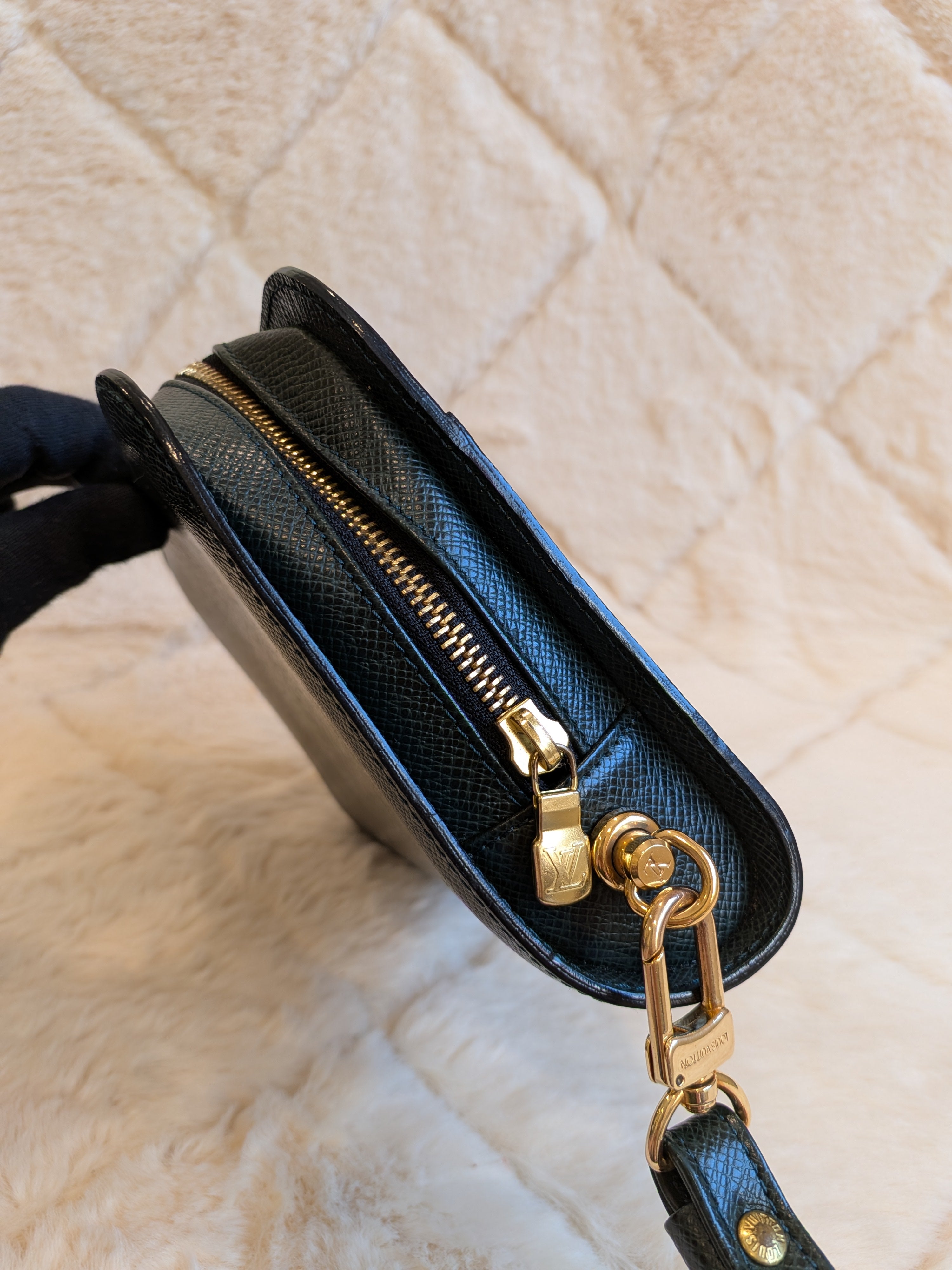 Louis Vuitton Baikal Wristlet Clutch Taiga Leather Dark Green
