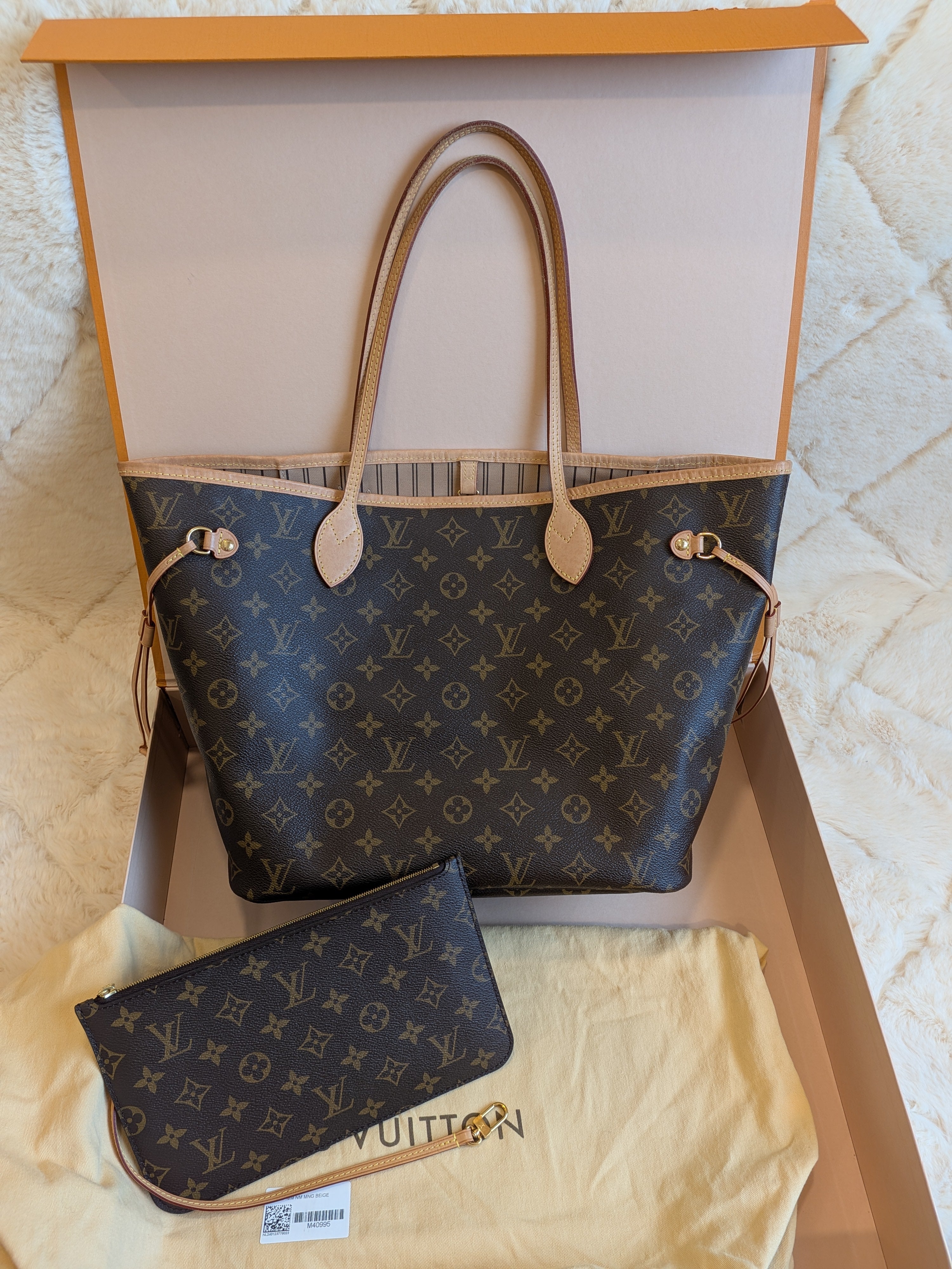 Louis Vuitton Neverfull MM Monogram Canvas (NFC)