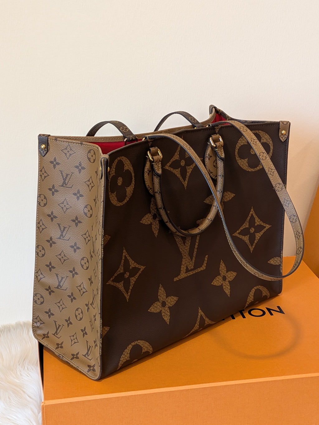 Louis Vuitton On The Go Gm Reverse Giant Monogram