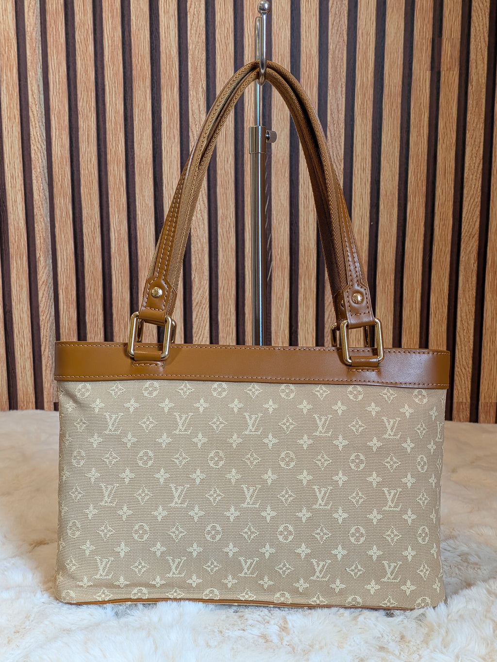 Louis Vuitton Minilin Lucille PM Monogram Beige