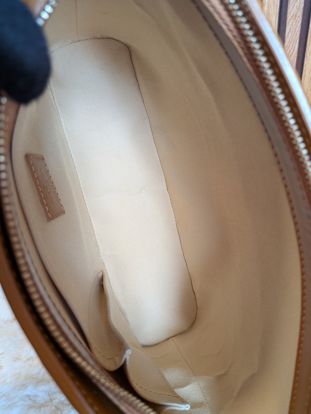 Louis Vuitton Minilin Lucille PM Monogram Beige