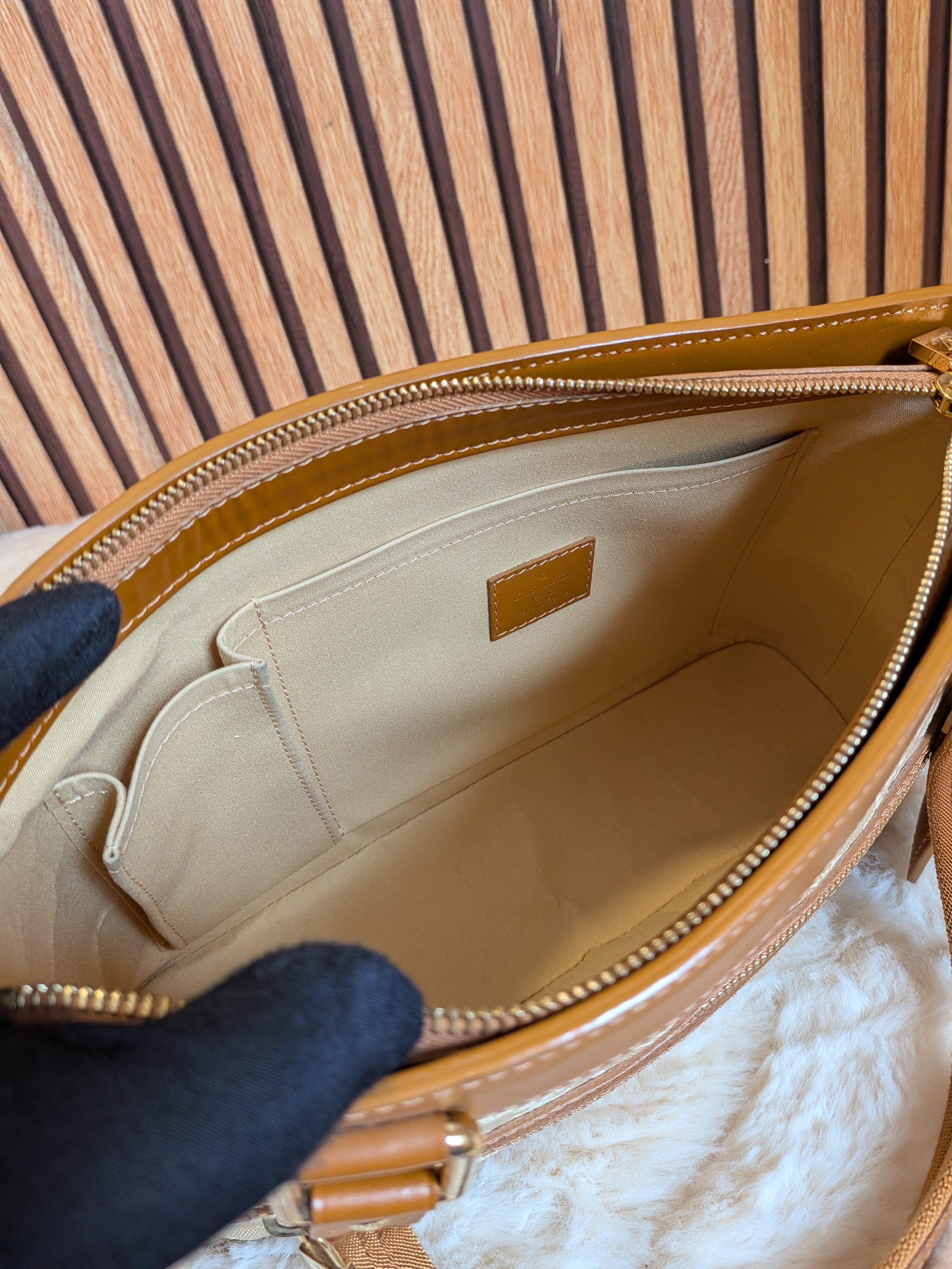 Louis Vuitton Minilin Lucille PM Monogram Beige