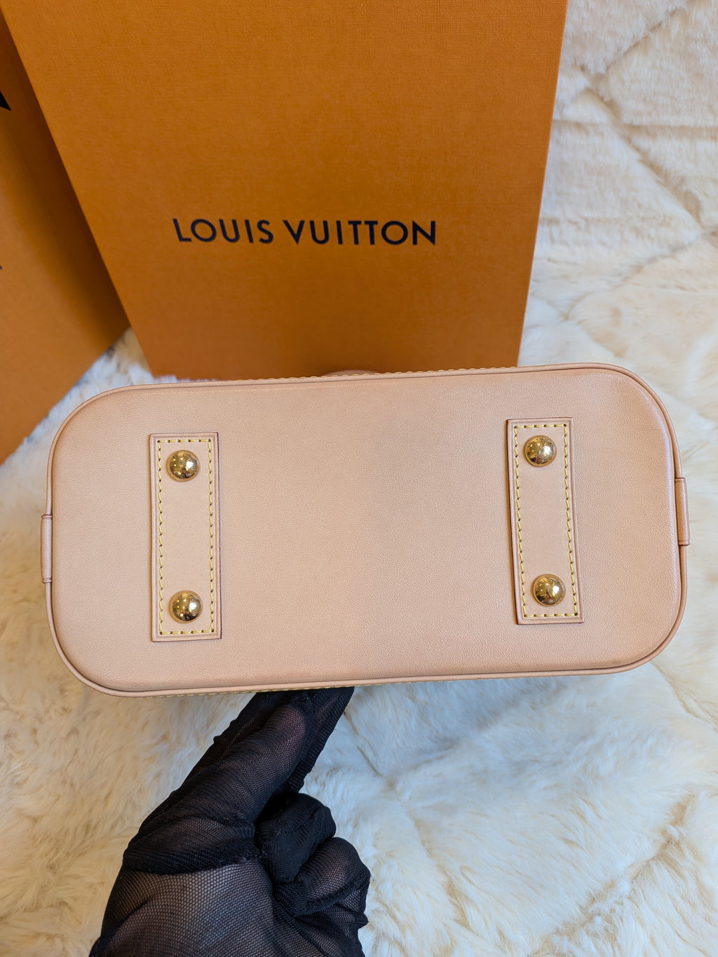 Louis Vuitton Bb Alma Monogram Canvas