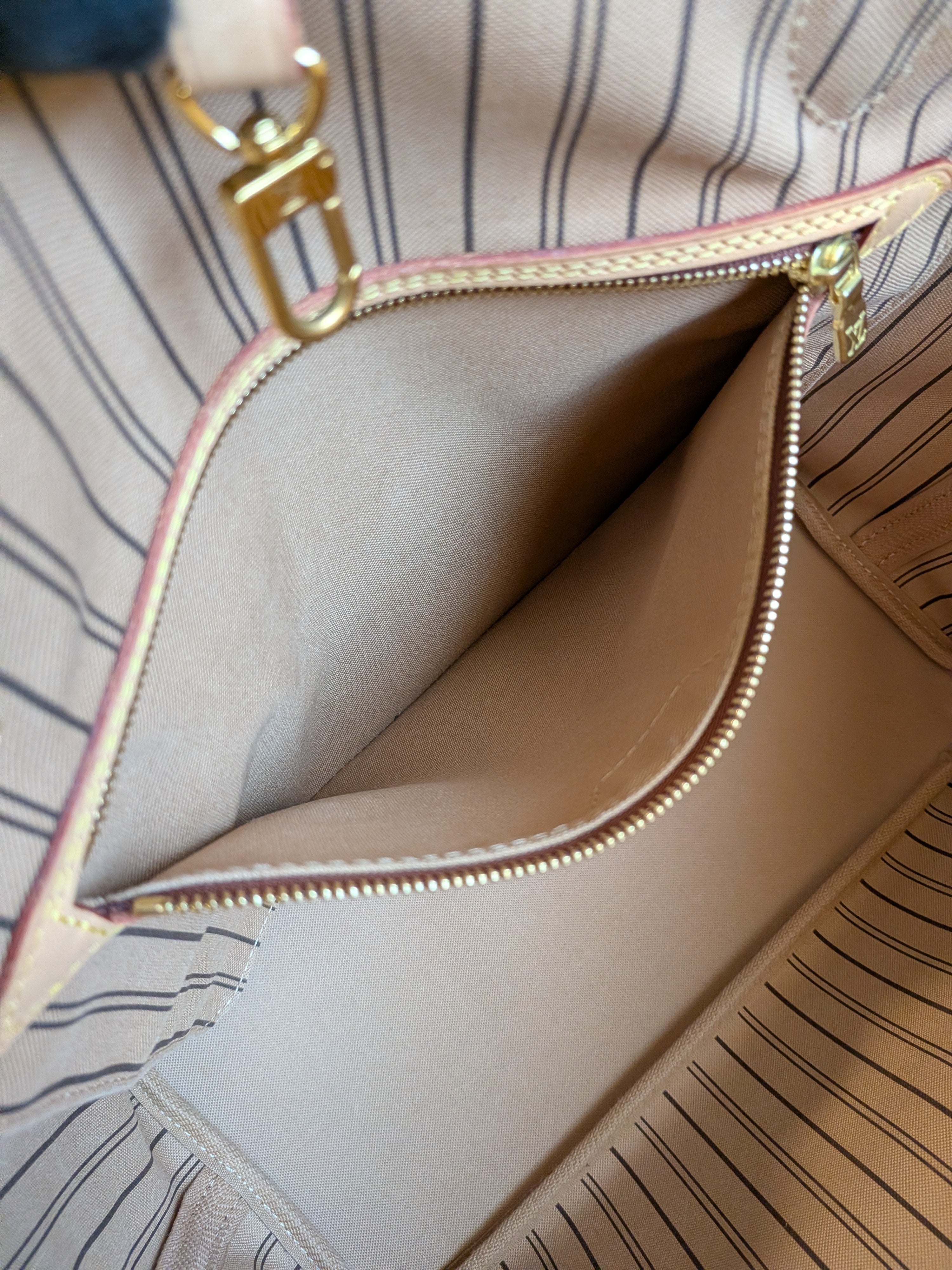 Louis Vuitton Neverfull MM Monogram Canvas (NFC)