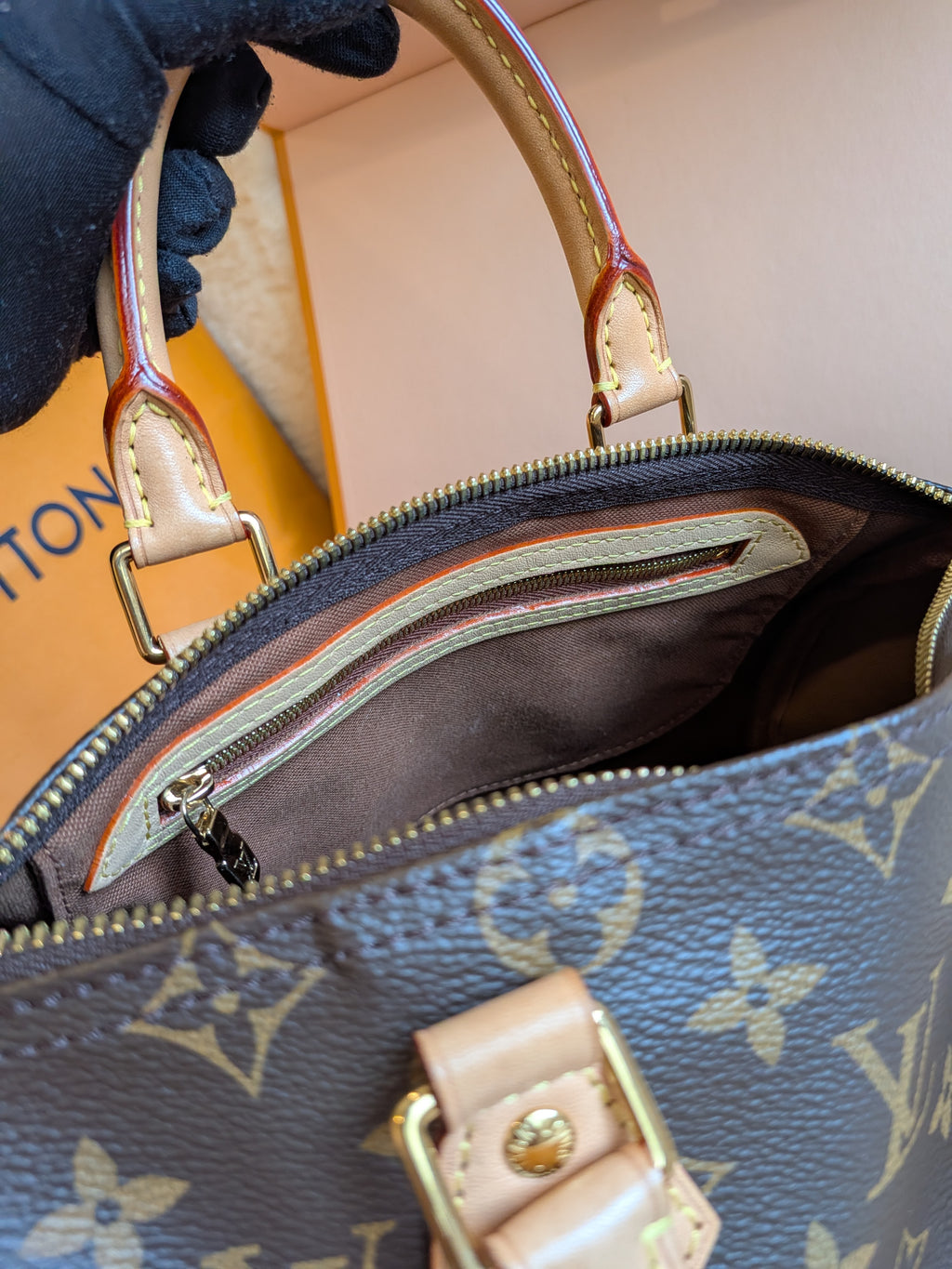 Louis Vuitton Speedy 25 Bandouliere Monogram Canvas