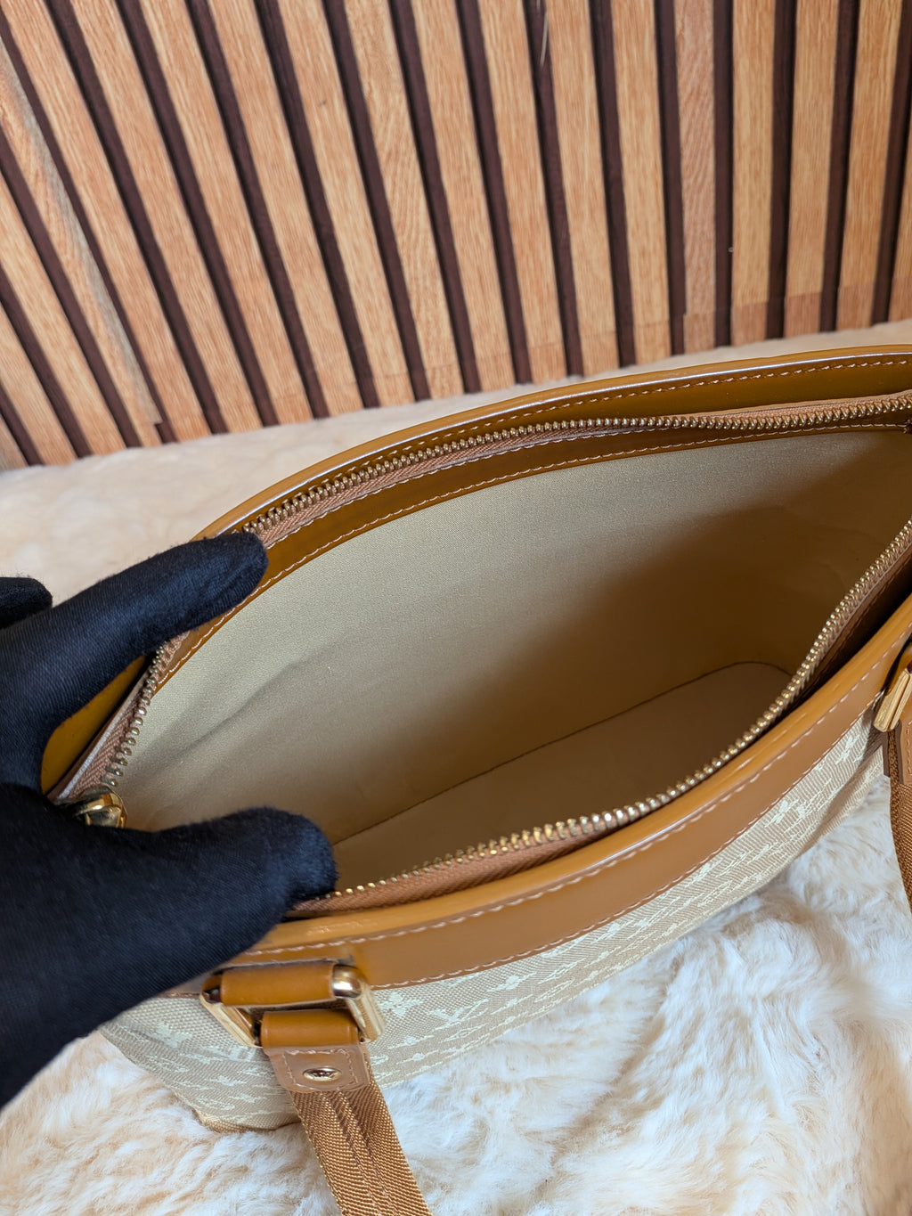 Louis Vuitton Minilin Lucille PM Monogram Beige