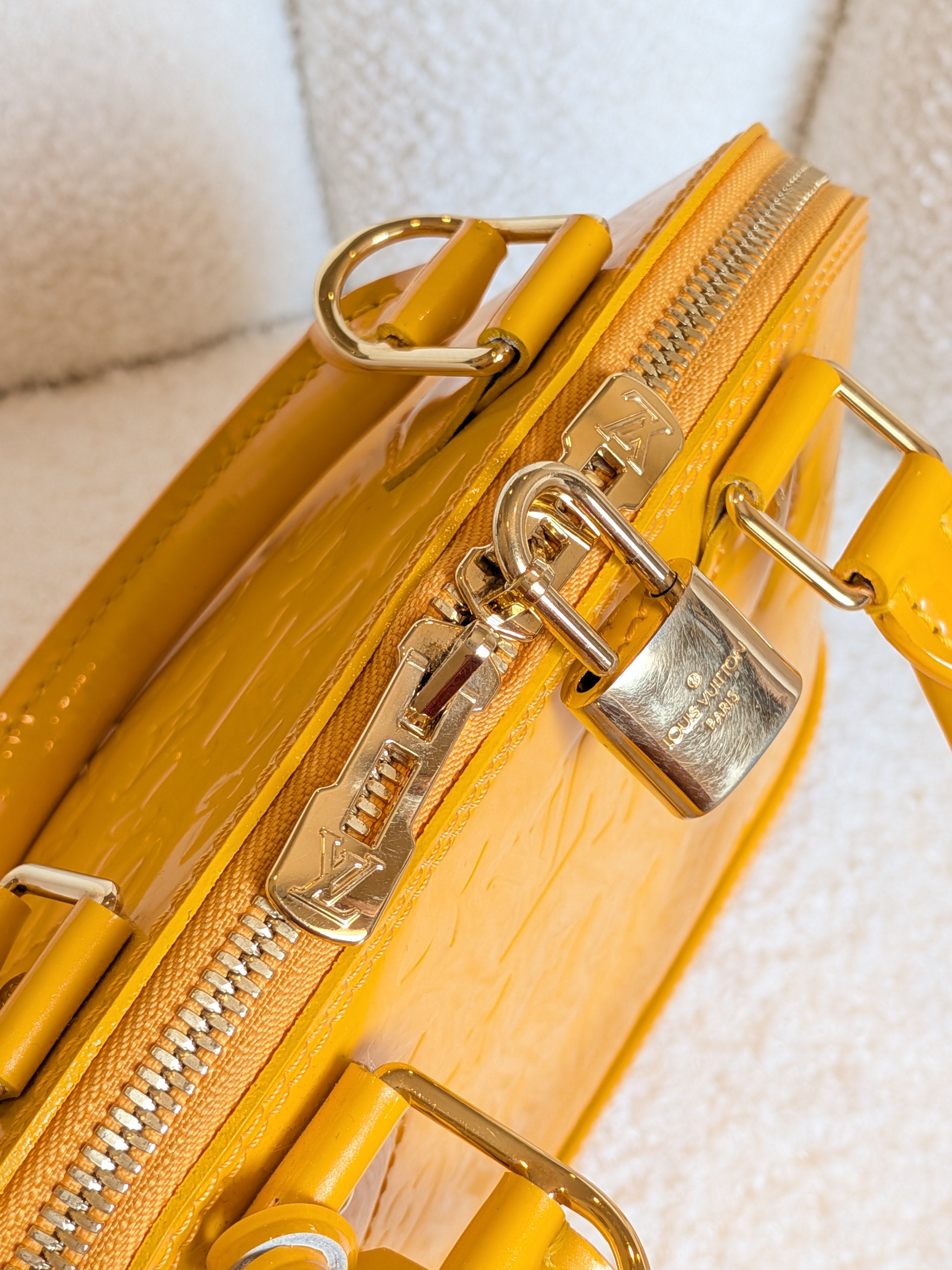 Louis Vuitton Bb Alma Vernis Monogram Juane Passion Yellow