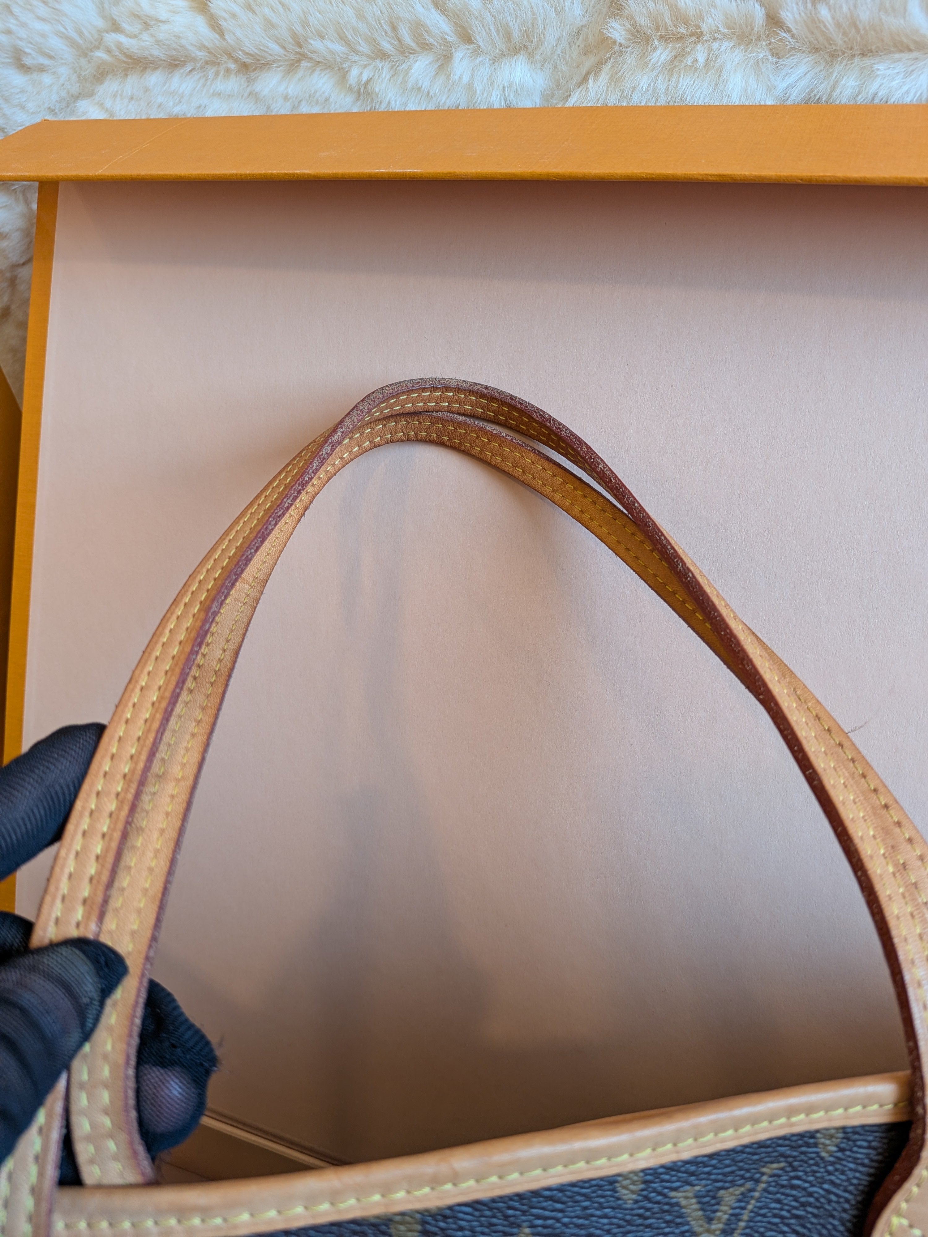 Louis Vuitton Neverfull MM Monogram Canvas - MICROCHIPS