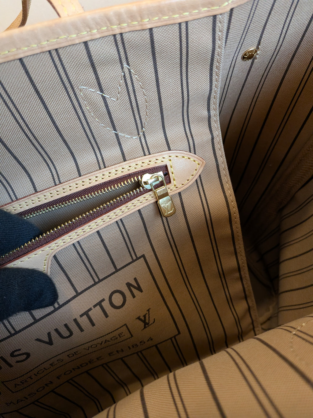 Louis Vuitton Neverfull MM Monogram Canvas (NFC)