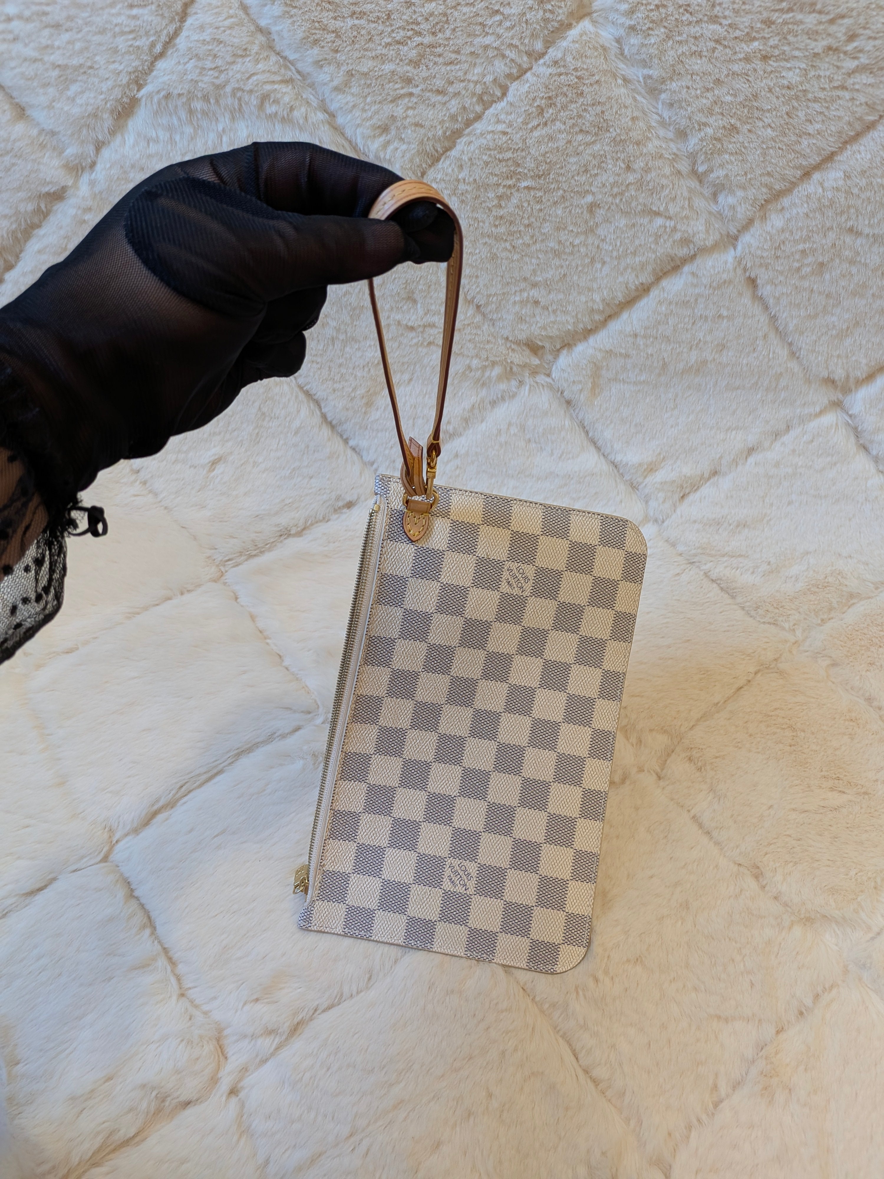 Louis Vuitton Neverfull MM Azur Pouch Wristlet