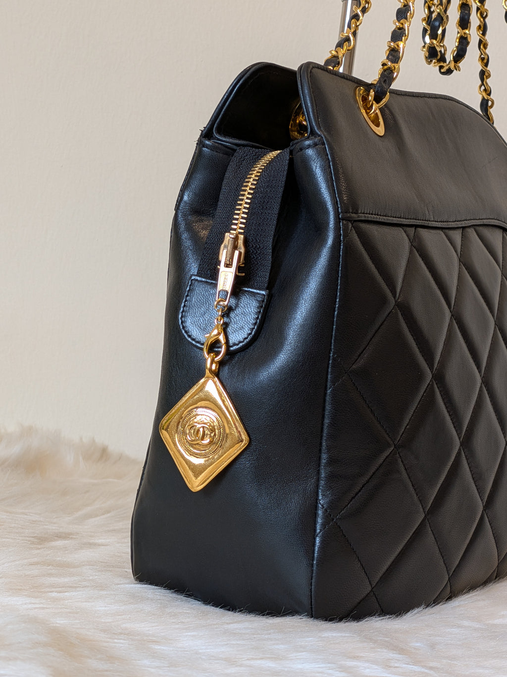 Chanel Diamond Quilted Lambskin Black Large in 24k Plated Gold  Hardware (vintage)