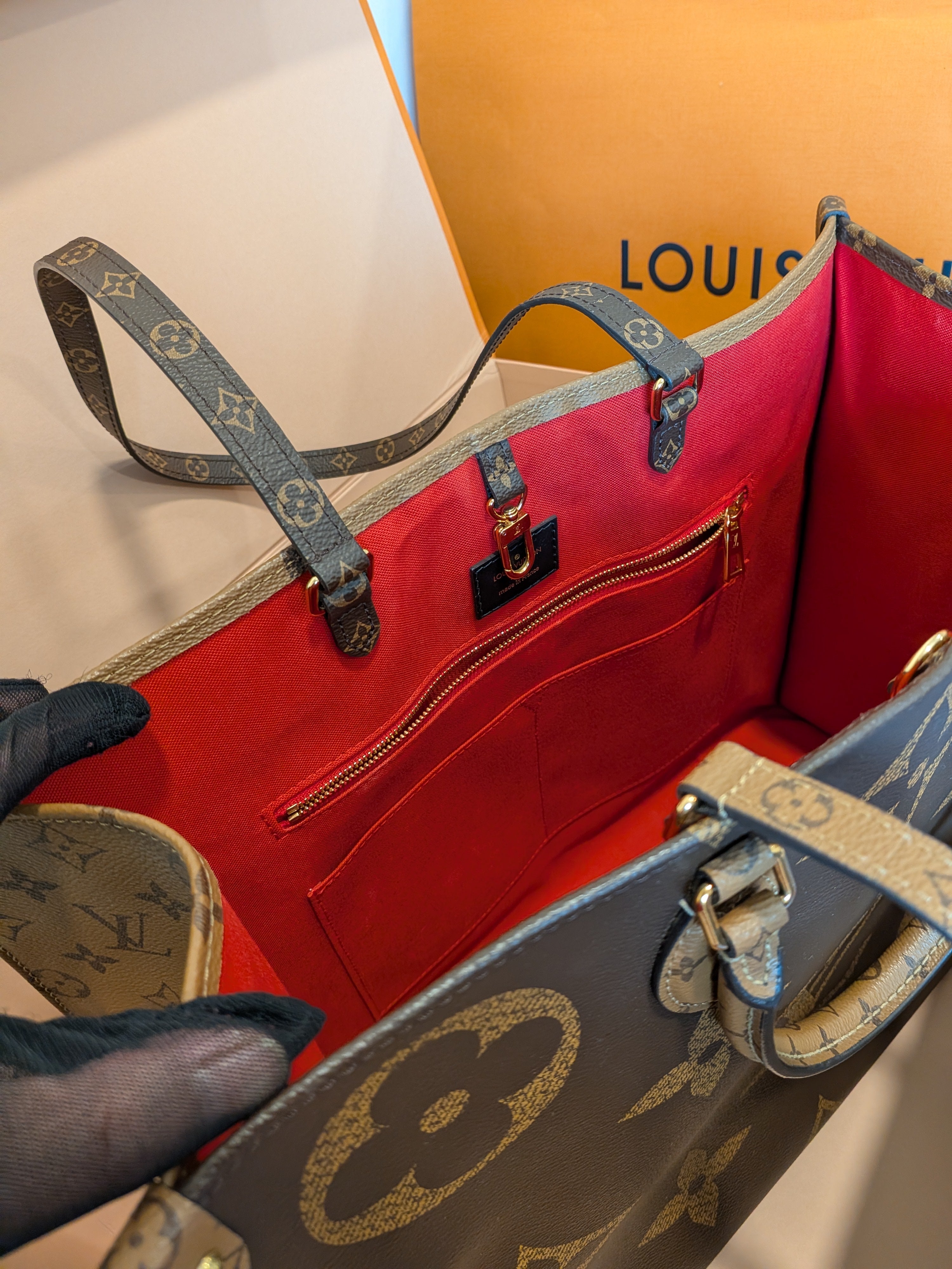 Louis Vuitton On The Go Gm Reverse Giant Monogram