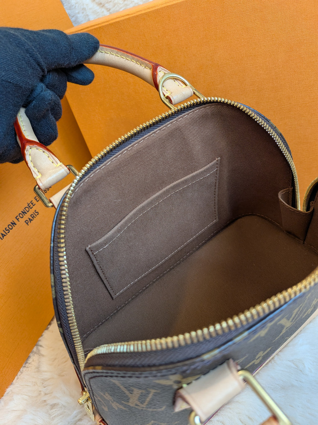 Louis Vuitton Bb Alma Monogram Canvas MICROCHIP