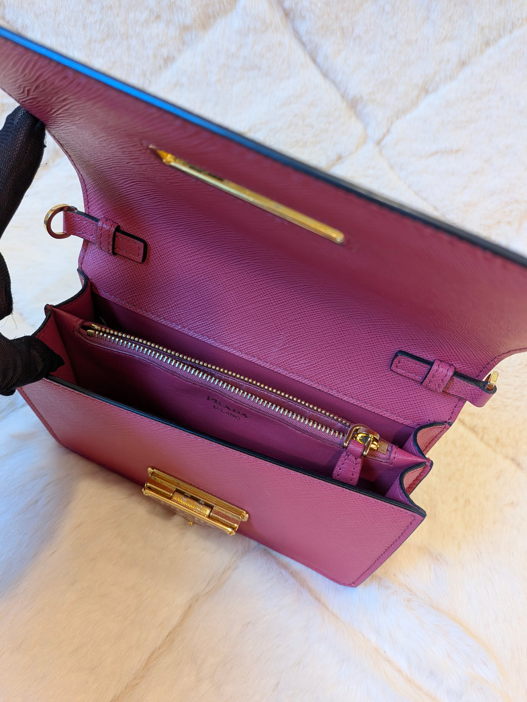 Prada WOC Saffiano Lux Flip Lock Peonia Pink