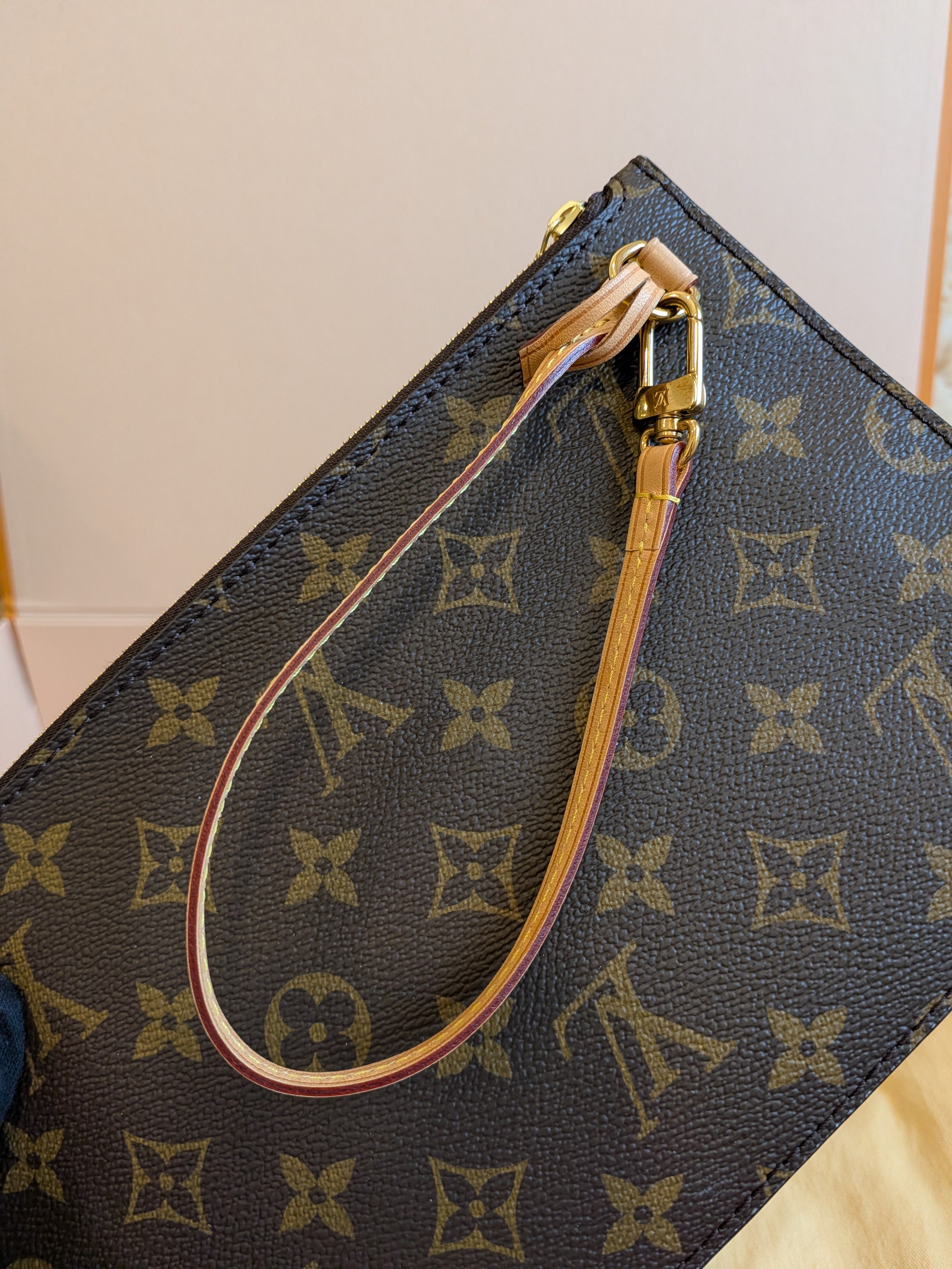 Louis Vuitton Neverfull MM Monogram Canvas (NFC)