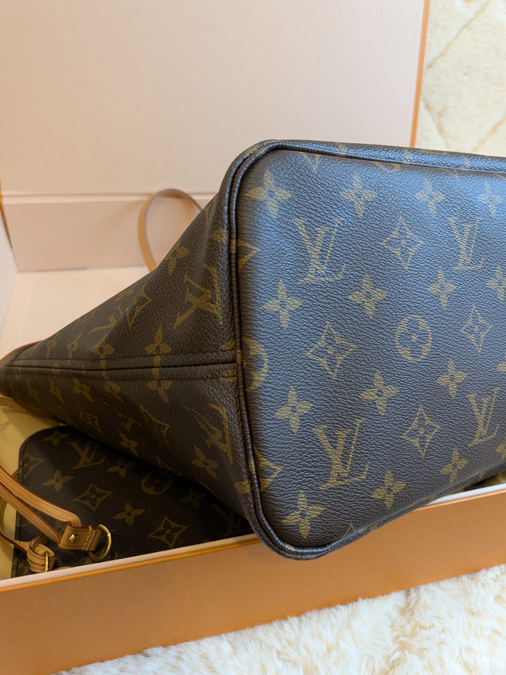 Louis Vuitton Neverfull MM Monogram Canvas (NFC)