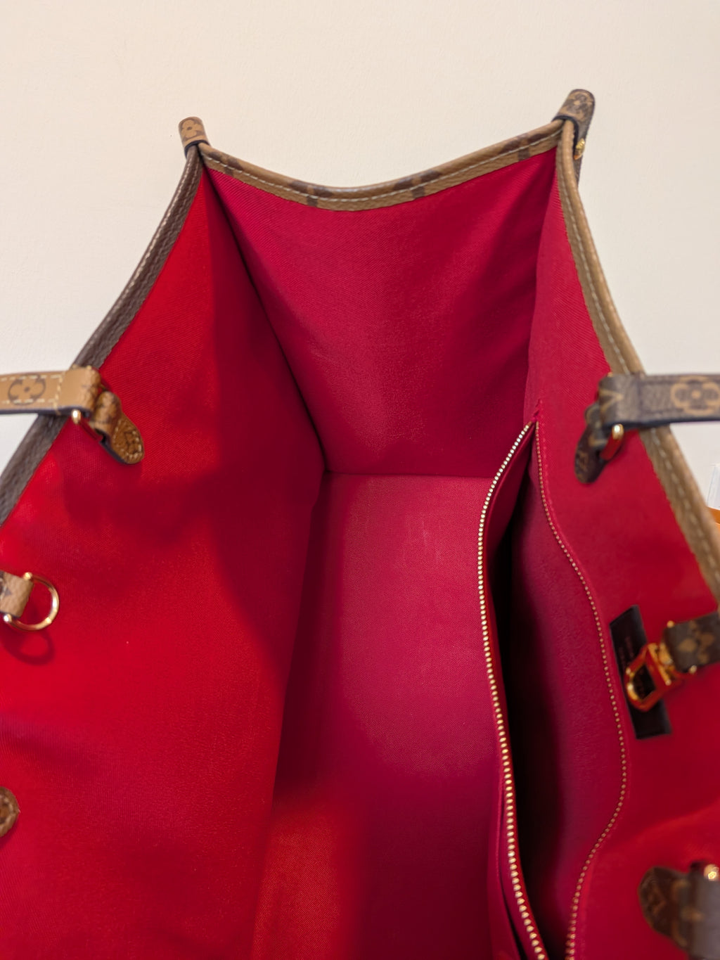 Louis Vuitton On The Go Gm Reverse Giant Monogram