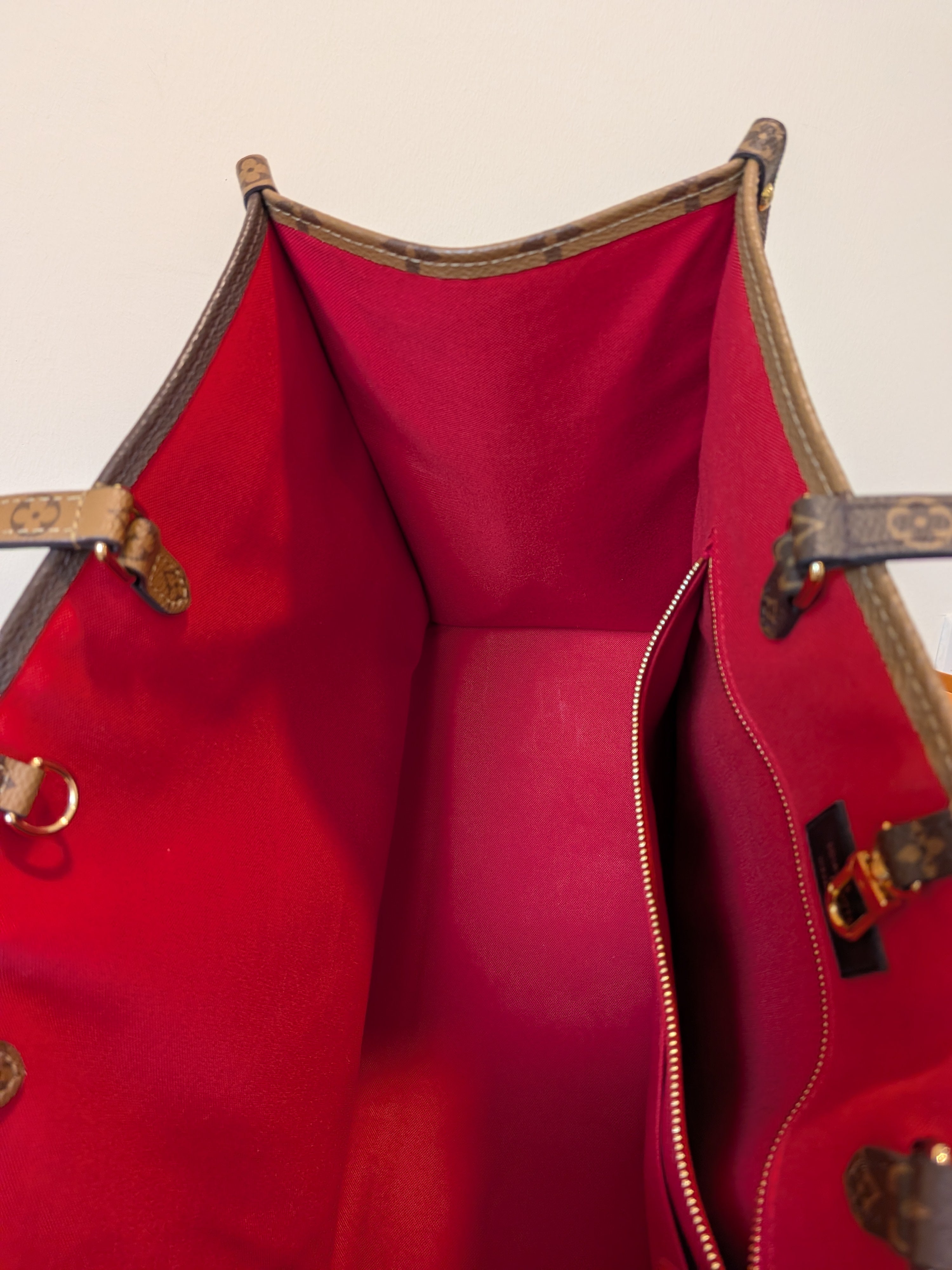 Louis Vuitton On The Go Gm Reverse Giant Monogram