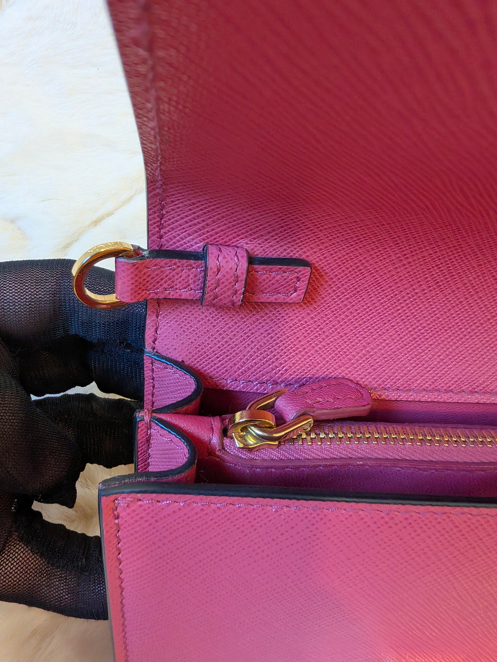 Prada WOC Saffiano Lux Flip Lock Peonia Pink