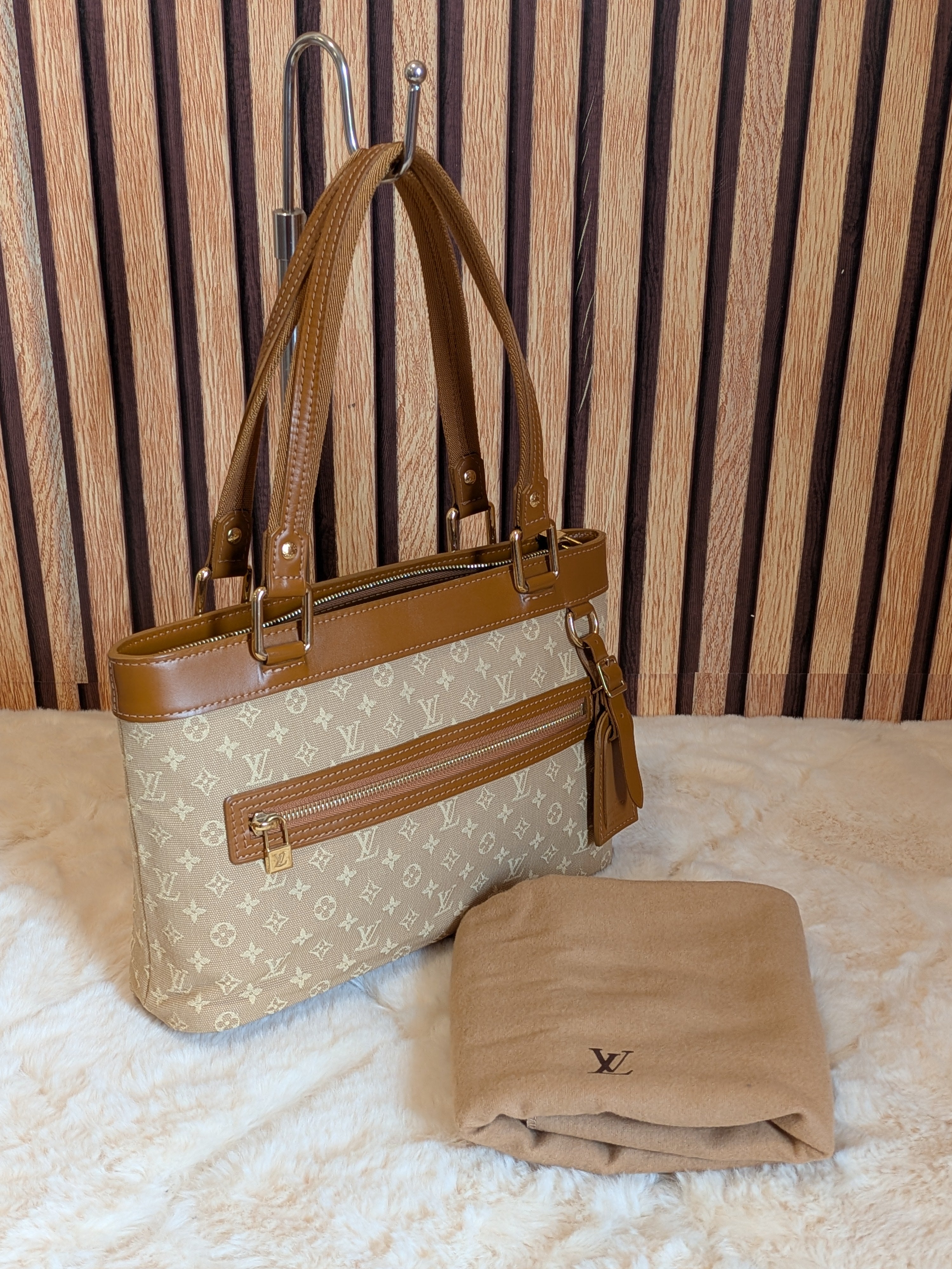 Louis Vuitton Minilin Lucille PM Monogram Beige