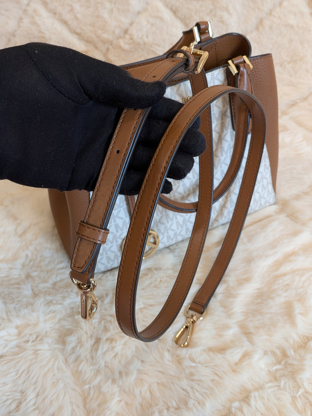 Michael Kors Kimberly Satchel Signature Vanilla Brown