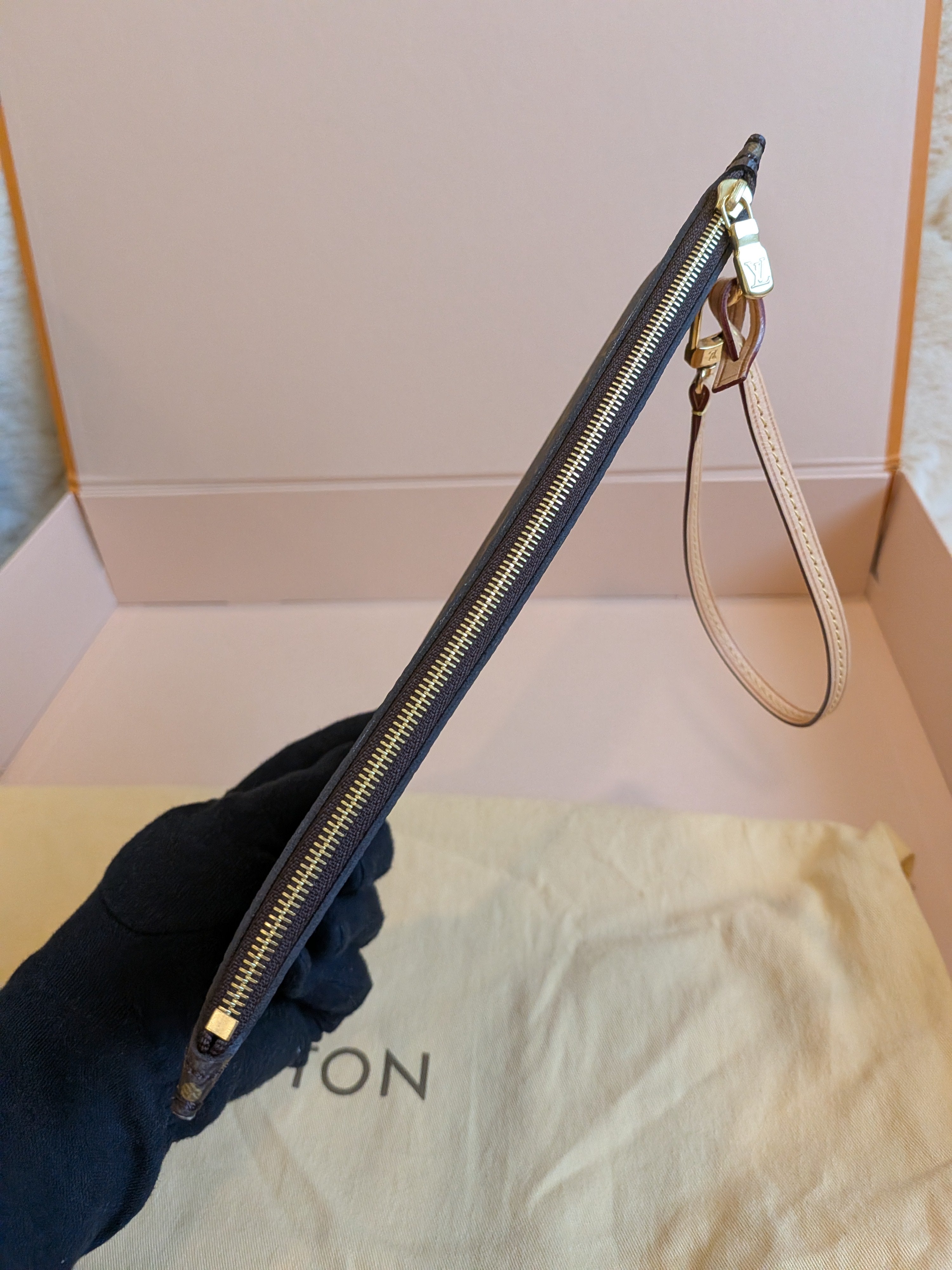Louis Vuitton Neverfull MM Monogram Canvas (NFC)